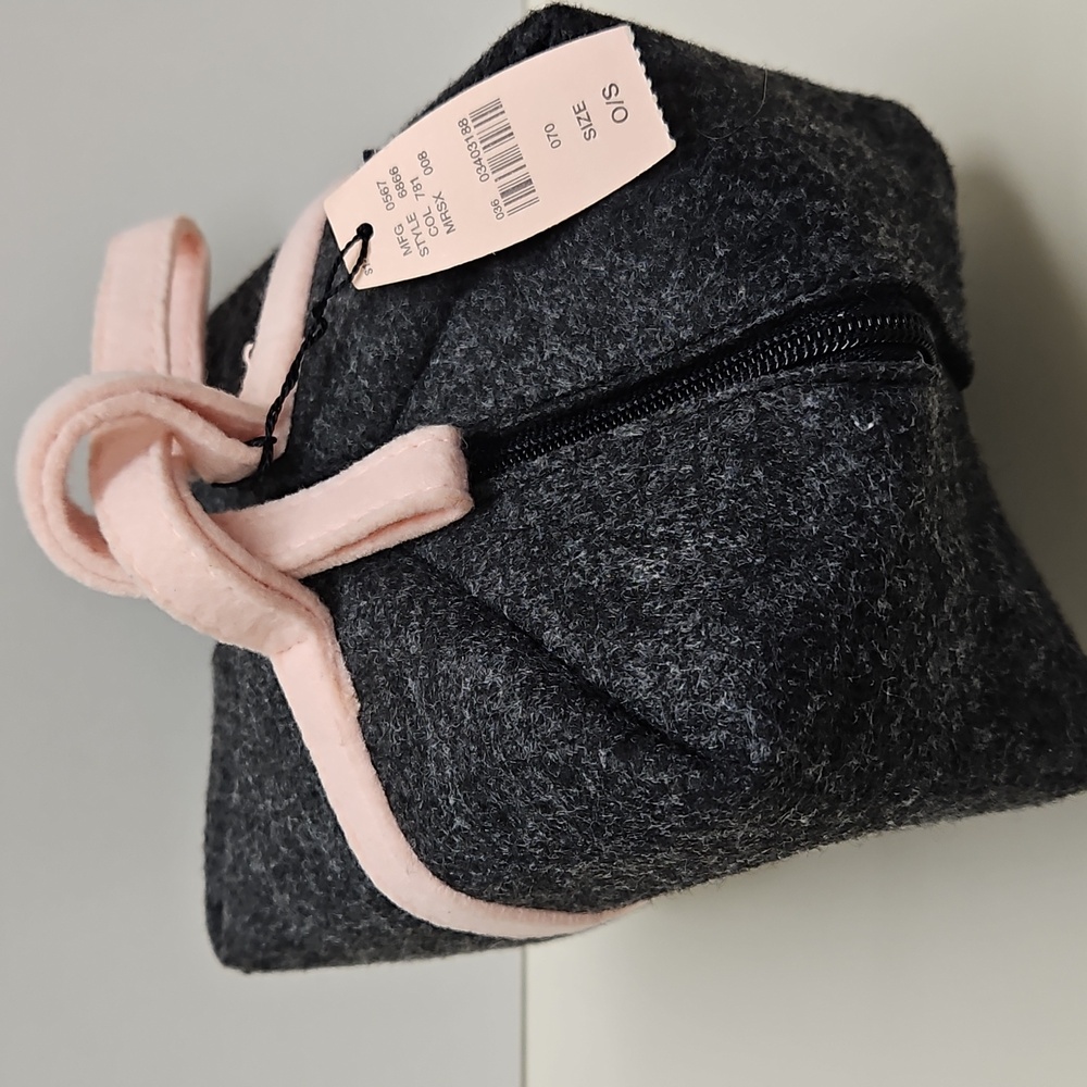 NWT Victoria's Secret Gray and Pink Women's Bag